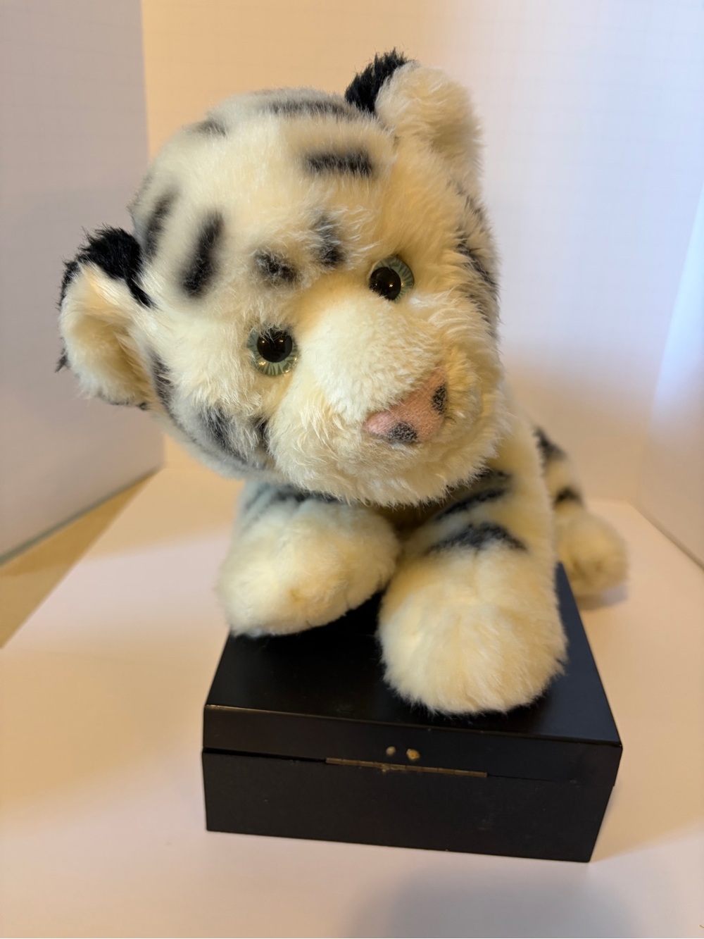 Aurora Plush White Tiger Kitten Blue Eyes 12 Inch